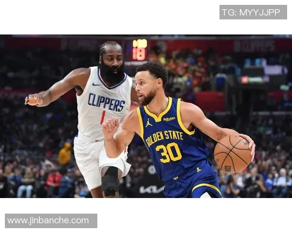 哈登与库里巅峰对决精彩瞬间回顾视频分析与解读